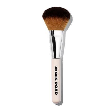 big fluffy brush for bronzer.